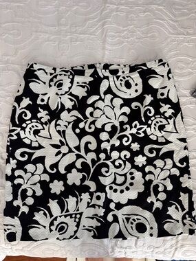 Talbots Black and White Floral Jacquard Pencil Skirt
